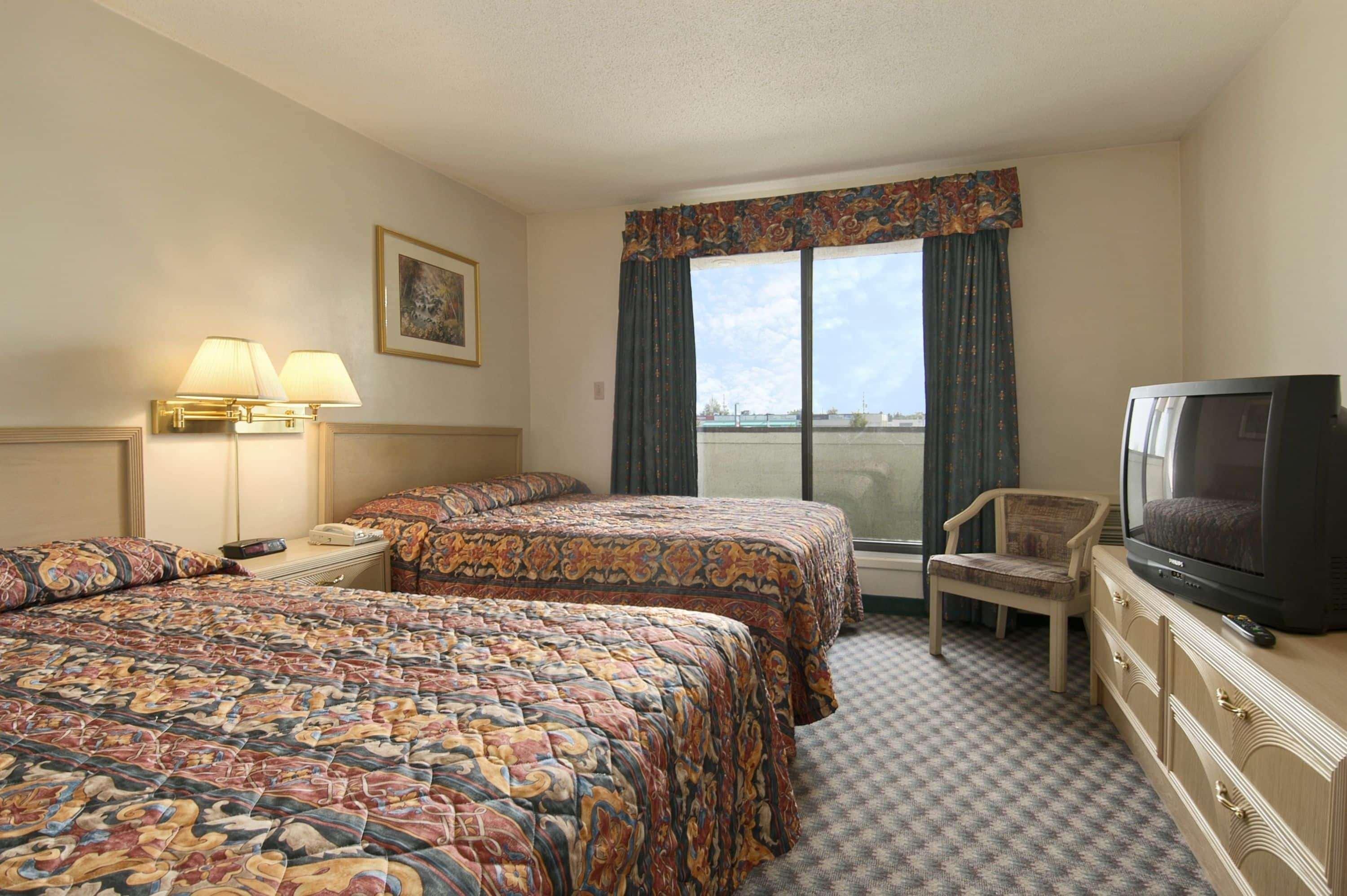 ซูเปอร์ 8 บาย วินด์แฮม เรดเดียร์ Hotel ภายนอก รูปภาพ